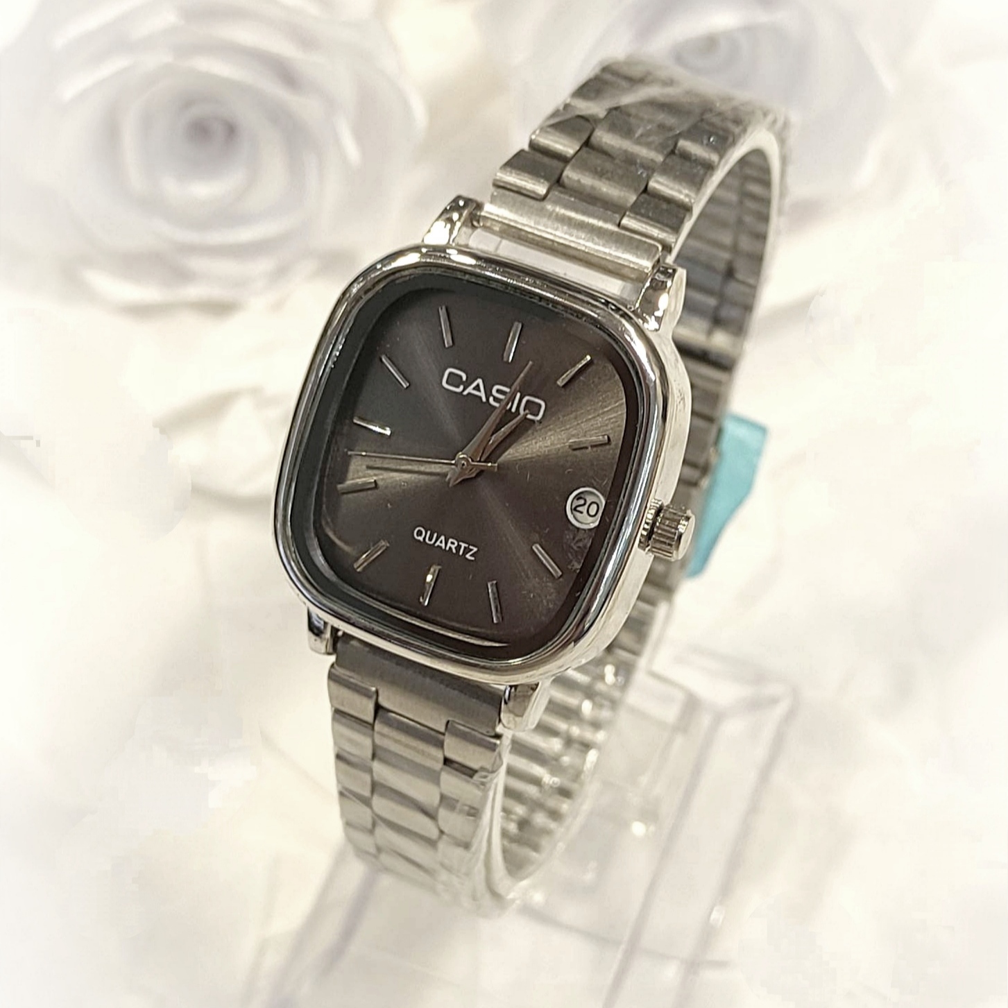 ساعت زنانه طرح CASIO مربع